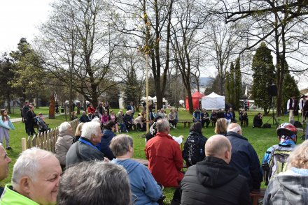 Gawędy i opowieści pod Drzewem Opowieści w Parku Kopczyńskiego